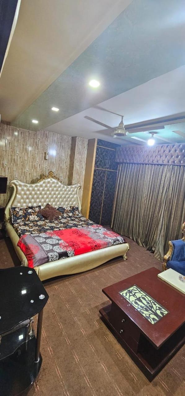 Town Guest House Toba Tek Singh Kültér fotó