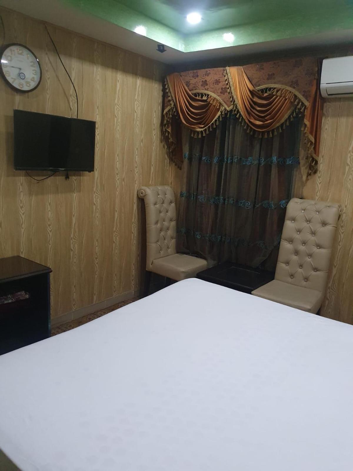 Town Guest House Toba Tek Singh Kültér fotó